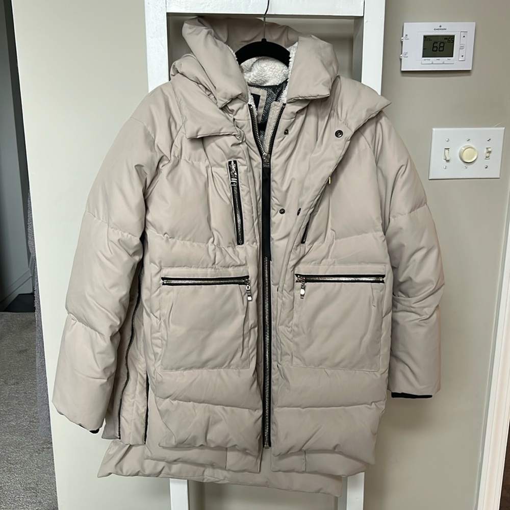 Amazon Women's Beige Puffer Jacket